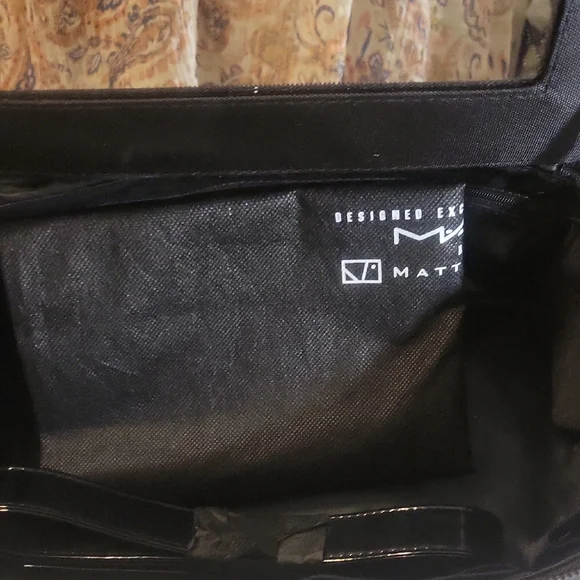 MAC Cosmetics Black Toiletry Bag with Transparent Panel - Picture 2 of 5
